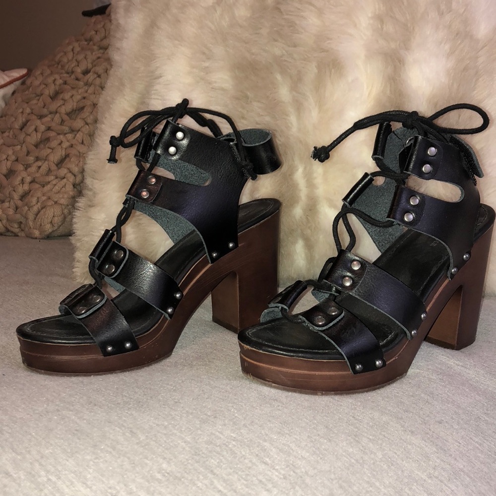American Eagle Heel Sandal